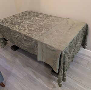 Green Sheen Classic Damask Floral Scroll Tablecloth 59.8"x144" Rectangle